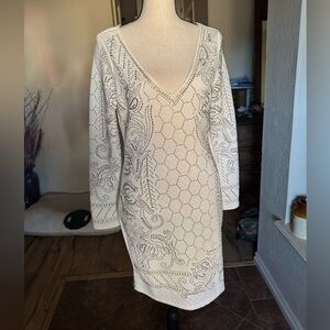 VENUS White Long Sleeve Dress with quilt design
